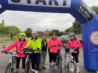The gallant Inner Wheelers ready to go.